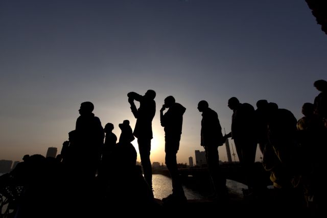 Οργή και νεκροί στην Αίγυπτο μετά την καταδικαστική απόφαση για τους οπαδούς